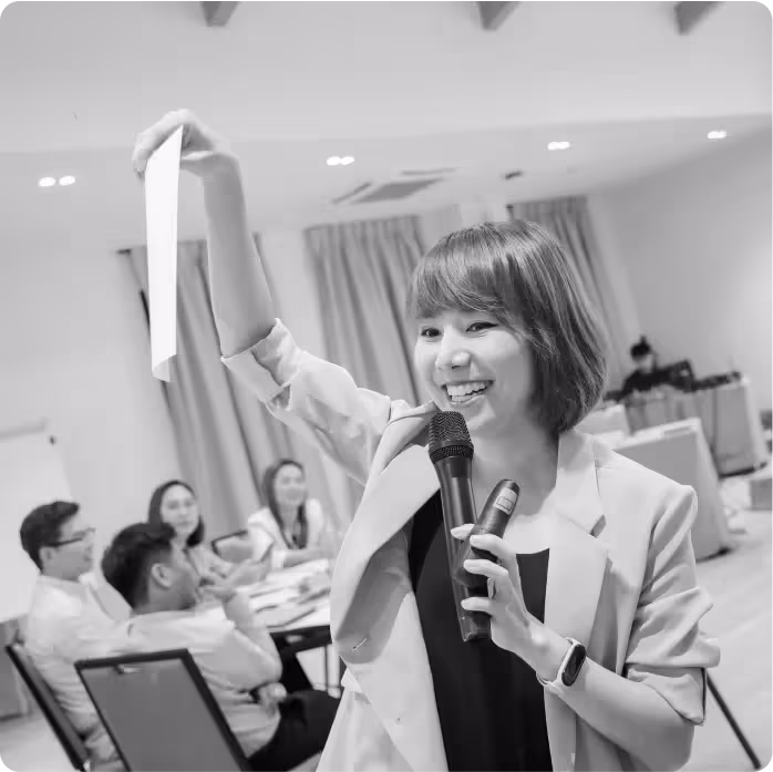 Amp is conducting a workshop ambitiously and happily